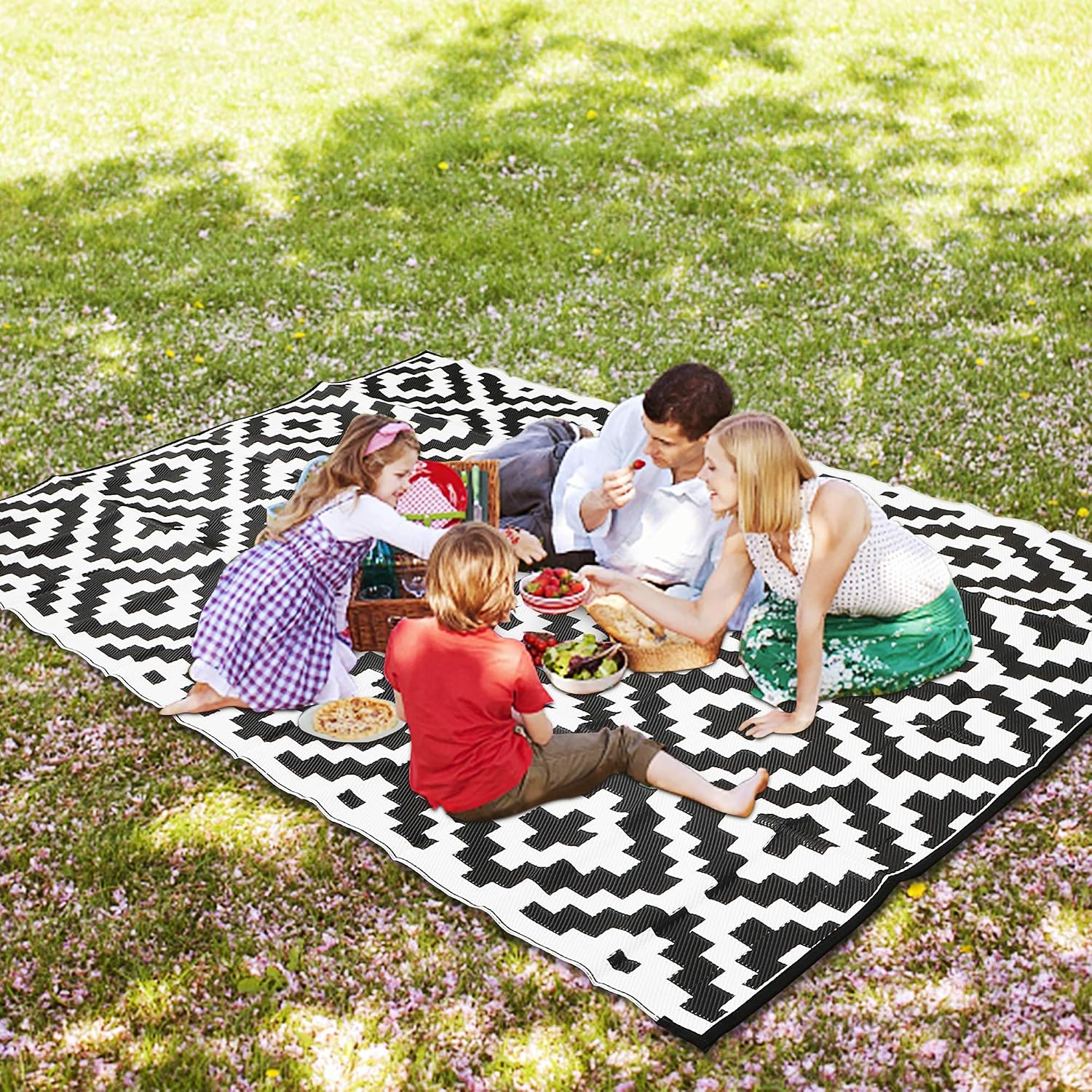 Lattice Reversible Waterproof Outdoor Rug