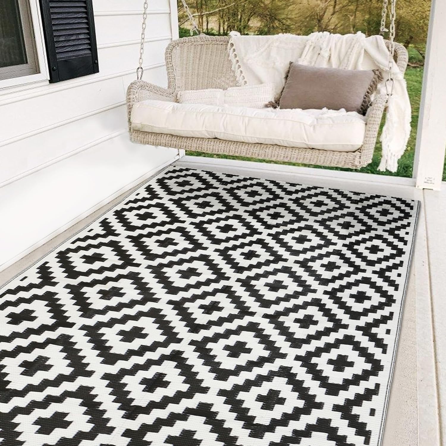Lattice Reversible Waterproof Outdoor Rug